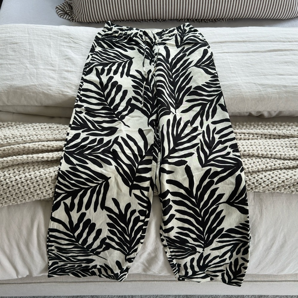 H&M Printed Linen Pants, size XS